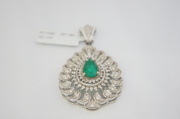آویز جواهر زمرد - کد 8206