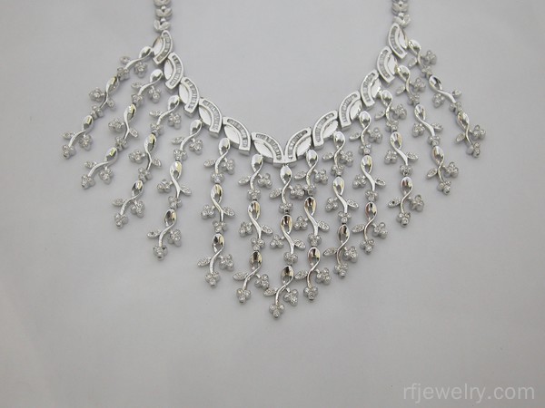 گردنبند جواهر باگت - کد 9608